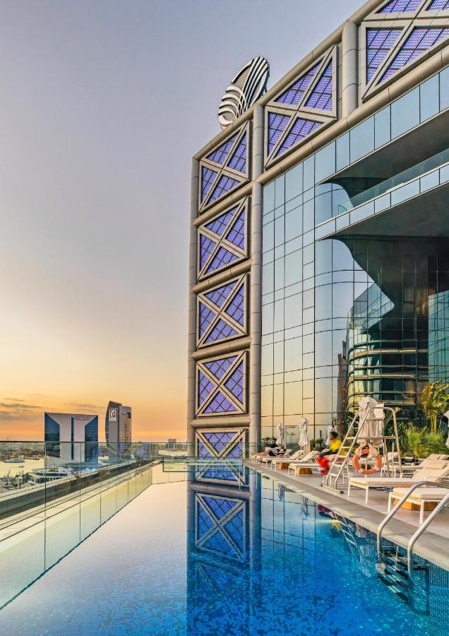 Al Bandar Rotana - Dubai Creek Hotel Exterior photo The pool at the 101